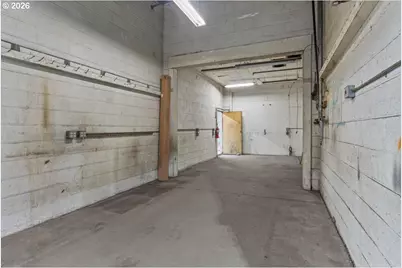 890 N Main St, Independence, OR 97351 - Photo 33