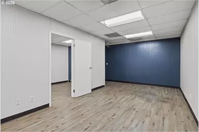 890 N Main St, Independence, OR 97351 - Photo 25