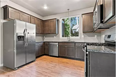 15121 SE Pine Ct, Portland, OR 97233 - Photo 13
