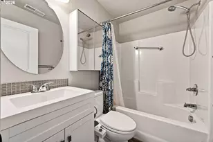 15121 SE Pine Ct, Portland, OR 97233 - Photo 23
