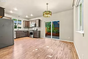 15121 SE Pine Ct, Portland, OR 97233 - Photo 7