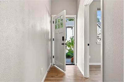 15121 SE Pine Ct, Portland, OR 97233 - Photo 3