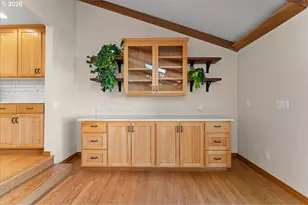 2030 SE 100th Ave, Portland, OR 97216 - Photo 7