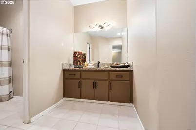 9216 NW Bartholomew Dr, Portland, OR 97229 - Photo 33