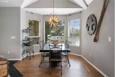 9216 NW Bartholomew Dr, Portland, OR 97229 - Photo 17
