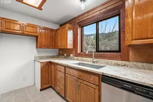 1514 Burbridge Dr, Rogue River, OR 97537 - Photo 17