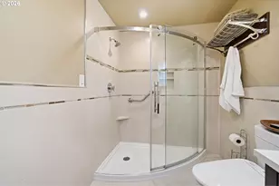 17902 Belmore Ave, Lake Oswego, OR 97035 - Photo 19