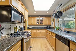 17902 Belmore Ave, Lake Oswego, OR 97035 - Photo 3
