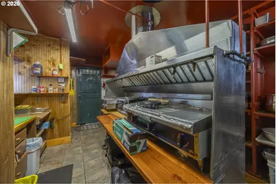 815 Main Ave, Tillamook, OR 97141 - Photo 29