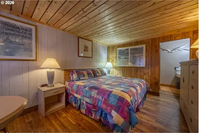 815 Main Ave, Tillamook, OR 97141 - Photo 9