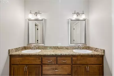 360 Mia Ln, Eugene, OR 97401 - Photo 23