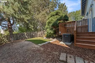 6121 SE Frances St, Hillsboro, OR 97123 - Photo 37