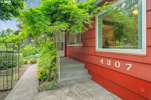 4307 SW Marigold St, Portland, OR 97219 - Photo 3