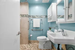 4307 SW Marigold St, Portland, OR 97219 - Photo 17