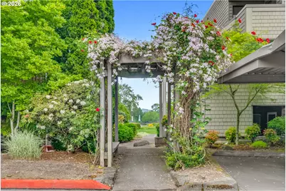 5624 S Riverside Ln #8, Portland, OR 97239 - Photo 29