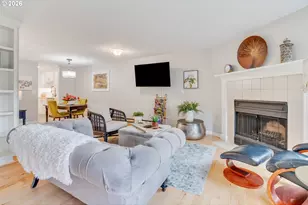 5624 S Riverside Ln, Portland, OR 97239 - Photo 13