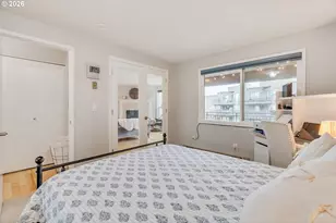5624 S Riverside Ln, Portland, OR 97239 - Photo 25