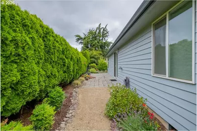 5923 Mission Hills St, Salem, OR 97306 - Photo 37