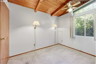 12825 SE Lincoln St, Portland, OR 97233 - Photo 19