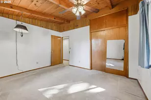 12825 SE Lincoln St, Portland, OR 97233 - Photo 17