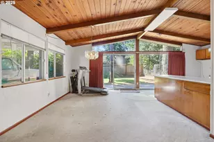 12825 SE Lincoln St, Portland, OR 97233 - Photo 11