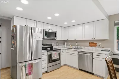 806 NE Nightingale Ct, Keizer, OR 97303 - Photo 13