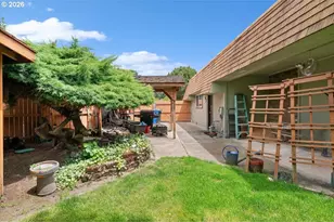 806 NE Nightingale Ct, Keizer, OR 97303 - Photo 29