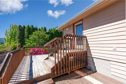 2309 NW Parkdale Ave, Roseburg, OR 97471 - Photo 13