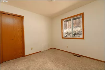 2309 NW Parkdale Ave, Roseburg, OR 97471 - Photo 11
