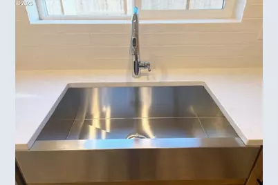 1545 N Young St, Lafayette, OR 97127 - Photo 5