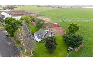 10400 SW Houston Lake Rd, Powell Butte, OR 97753 - Photo 3