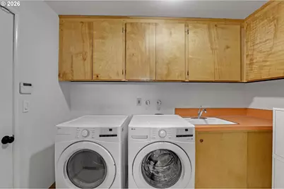 9065 SW Washington St, Portland, OR 97225 - Photo 11