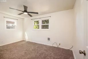 3198 Pheasant Blvd, Springfield, OR 97477 - Photo 17