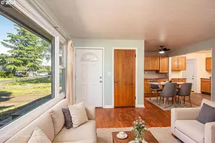 3198 Pheasant Blvd, Springfield, OR 97477 - Photo 3