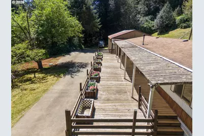 60272 Acme Rd, Coos Bay, OR 97420 - Photo 11