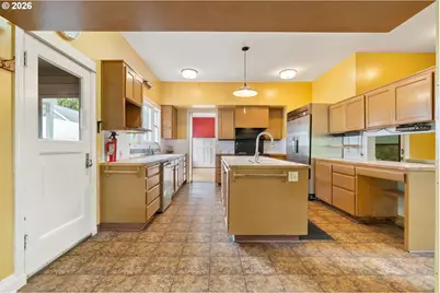 2116 NE 18th Ave, Portland, OR 97212 - Photo 13