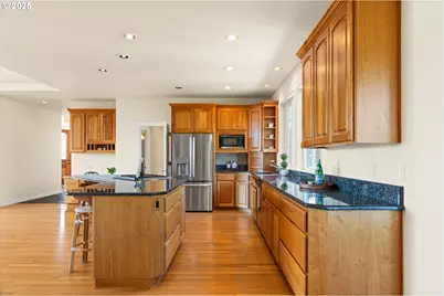 30525 NE Canter Ln, Sherwood, OR 97140 - Photo 15