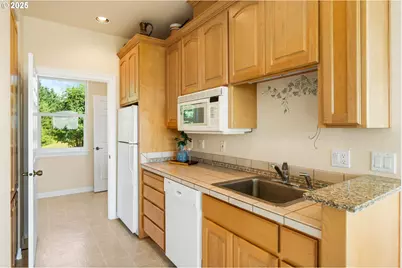 30525 NE Canter Ln, Sherwood, OR 97140 - Photo 29