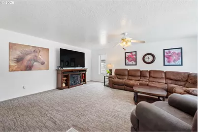 3333 Pennsylvania St, Longview, WA 98632 - Photo 5