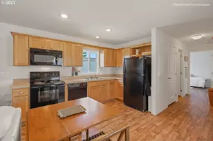 4155 NE Three Mile Ln, McMinnville, OR 97128 - Photo 11