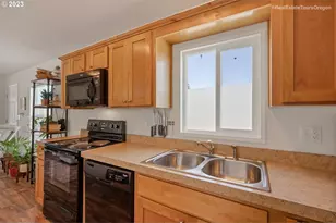 4155 NE Three Mile Ln, McMinnville, OR 97128 - Photo 15