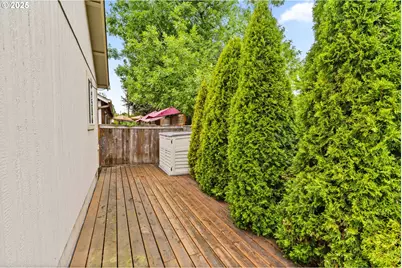 3031 Hummingbird Ln, Eugene, OR 97405 - Photo 25