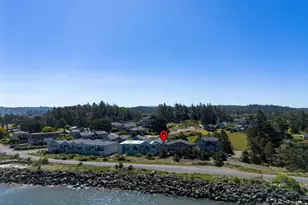 238 SW 27th St, Newport, OR 97365 - Photo 33