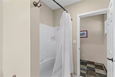 238 SW 27th St, Newport, OR 97365 - Photo 27