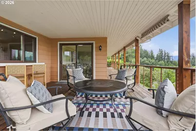 2109 NW Couch St, Camas, WA 98607 - Photo 9