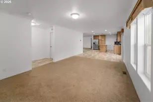 52443 McKenzie Hwy, Blue River, OR 97413 - Photo 17