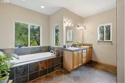 14788 S Burkstrom Rd, Oregon City, OR 97045 - Photo 29
