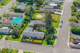 401 S Marple St, Coos Bay, OR 97420 - Photo 9
