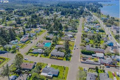 401 S Marple St, Coos Bay, OR 97420 - Photo 23