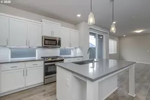 3943 SE Centifolia Ave, Hillsboro, OR 97129 - Photo 9